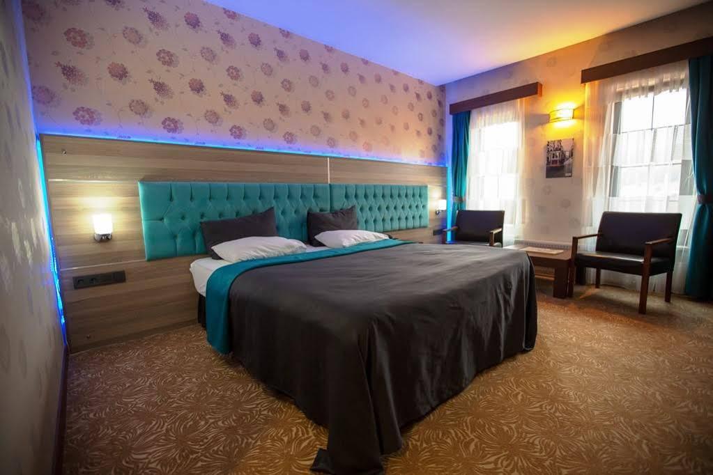 Highway Otel Elmalık Kültér fotó